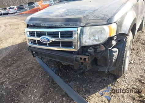 2012 Ford Escape Xlt z USA, uszkodzony, nr VIN 1FMCU0D70CKB71876